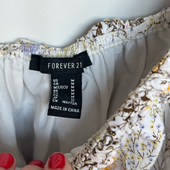 Floral print ruffle romper - Picture 3 of 3